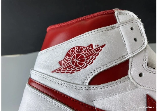 555088-103 555088-103 AIR (2017) Retro Red Jordan 1 Metallic 0218